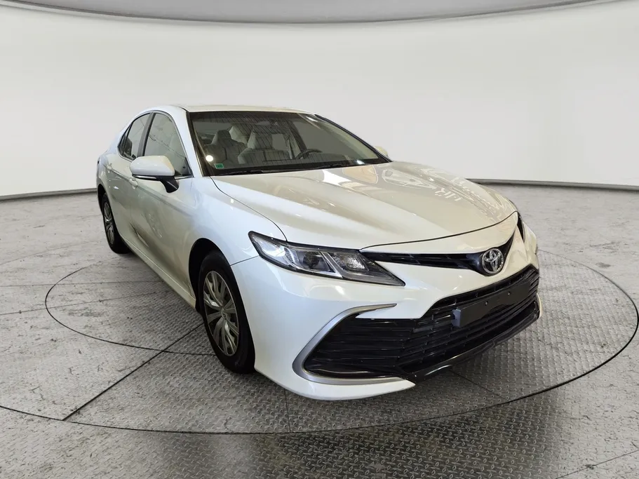 تويوتا كامري LE STD 2022 