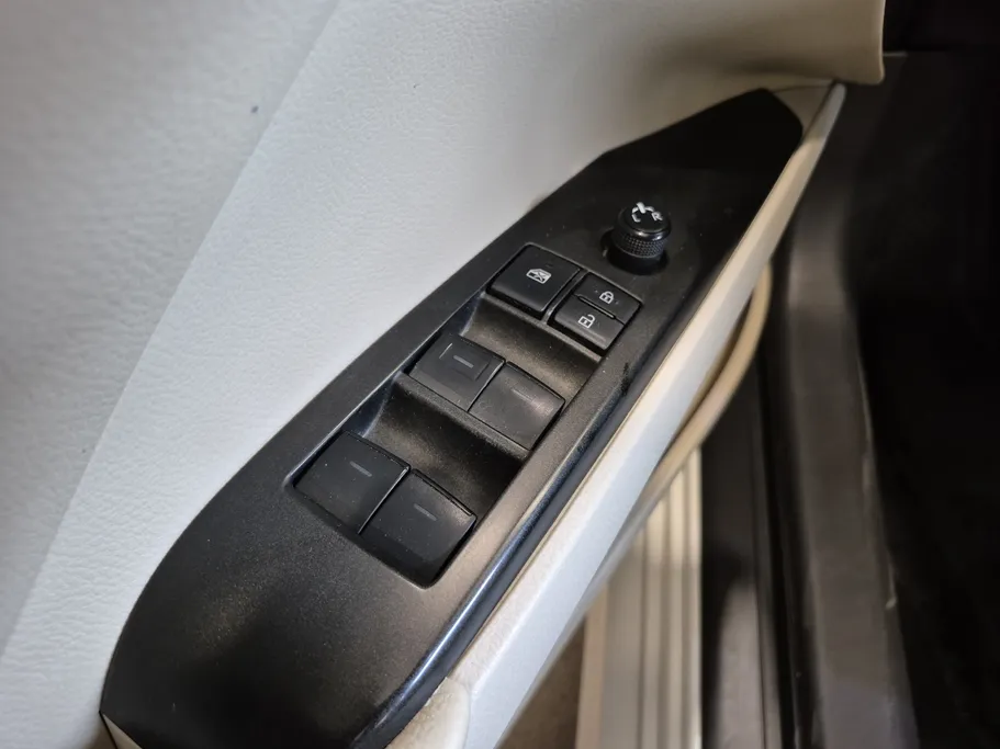 تويوتا كامري LE STD 2022 