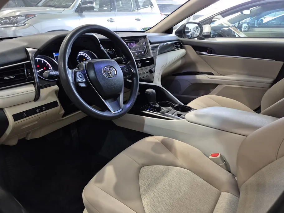 تويوتا كامري LE STD 2022 