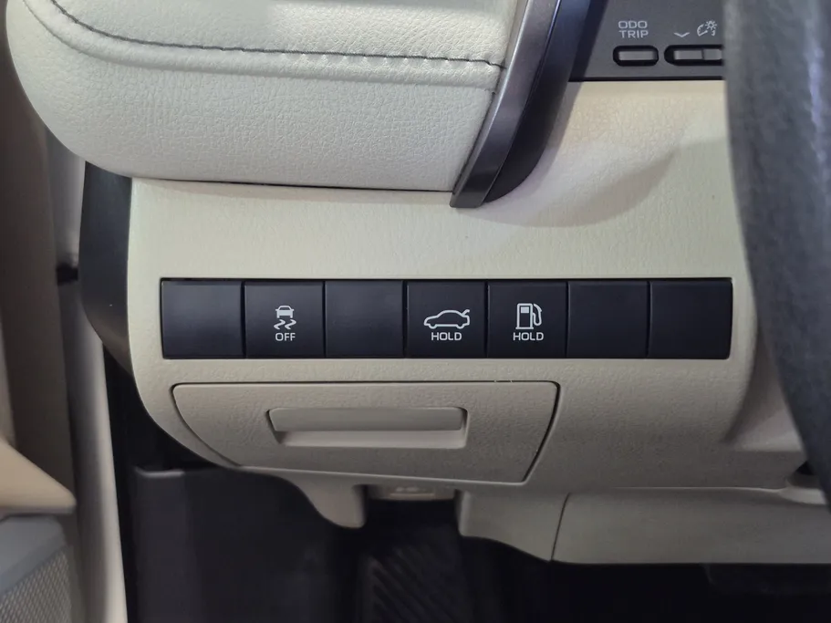 تويوتا كامري LE STD 2022 