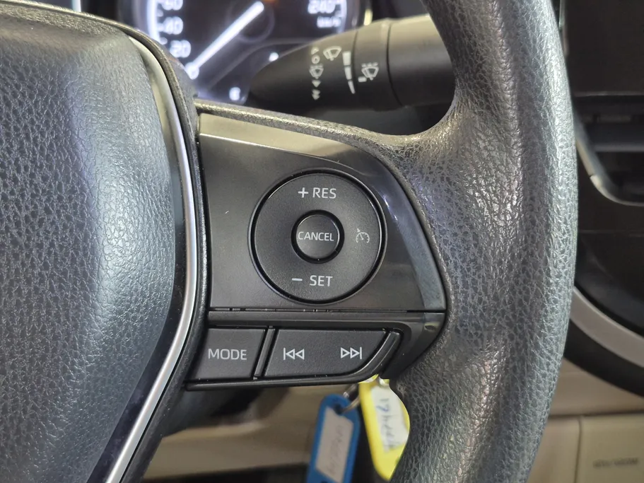 تويوتا كامري LE STD 2022 