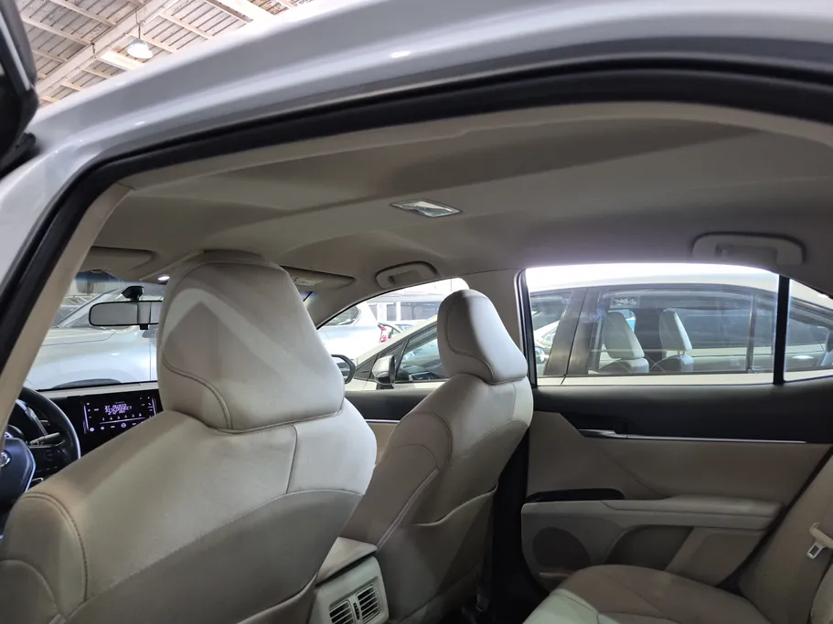 تويوتا كامري LE STD 2022 