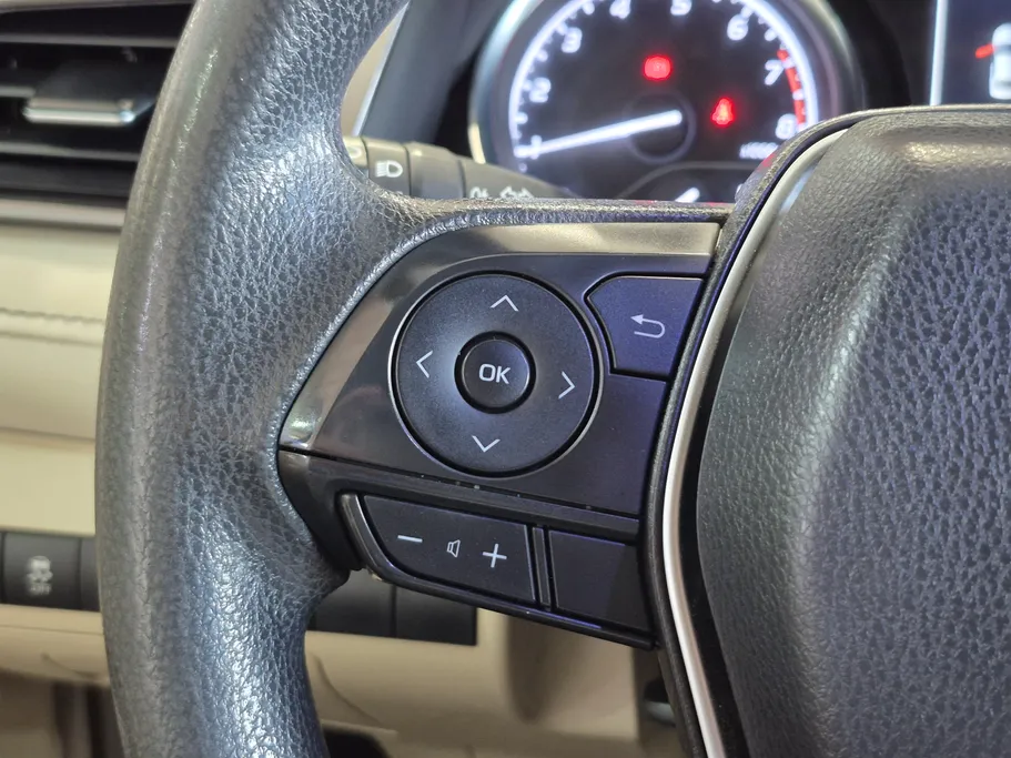 تويوتا كامري LE STD 2022 