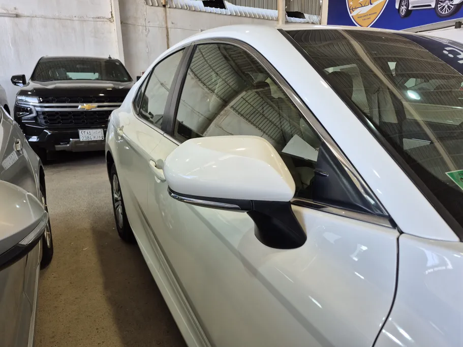 تويوتا كامري LE STD 2022 