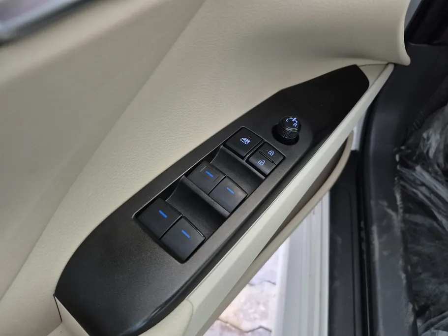 تويوتا كامري LE STD 2022 