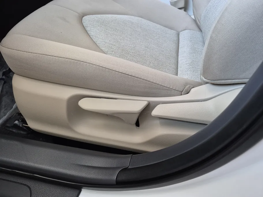 تويوتا كامري LE STD 2022 