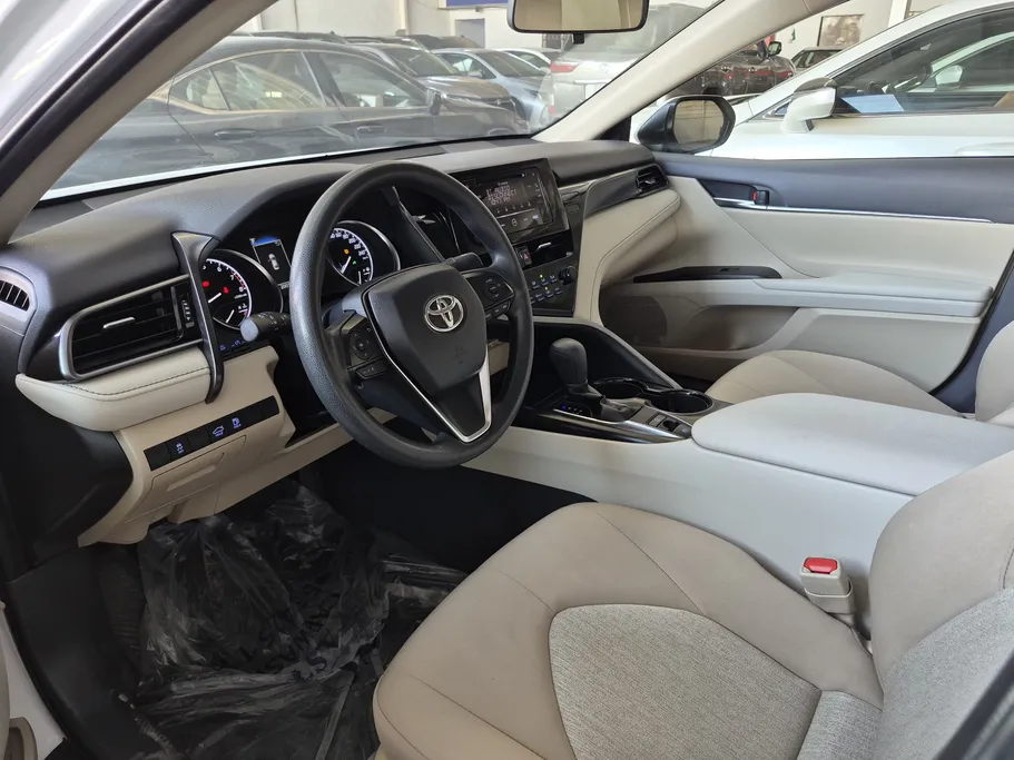 تويوتا كامري LE STD 2022 