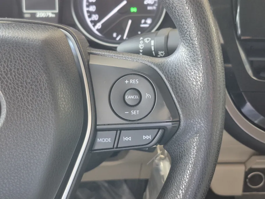 تويوتا كامري LE STD 2022 