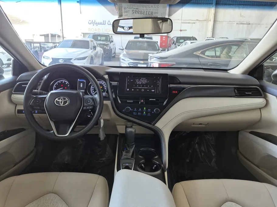 تويوتا كامري LE STD 2022 