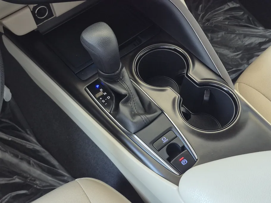 تويوتا كامري LE STD 2022 