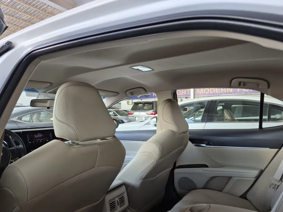 تويوتا كامري LE STD 2022 