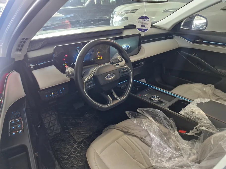 فورد تورس تيتانيوم 2025 