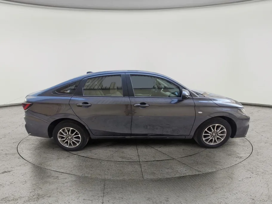 2024 Toyota Yaris  Y 