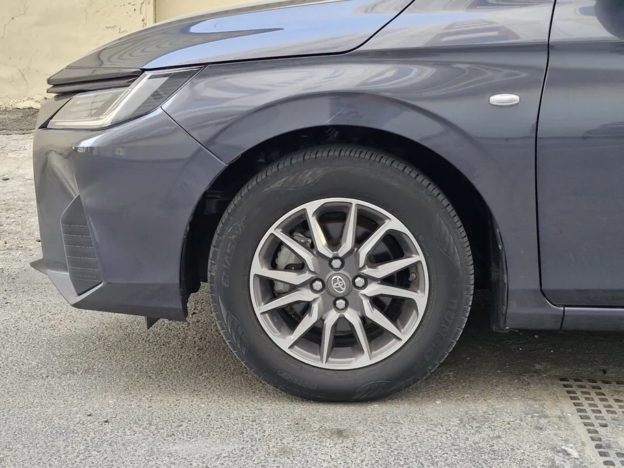 2024 Toyota Yaris  Y 