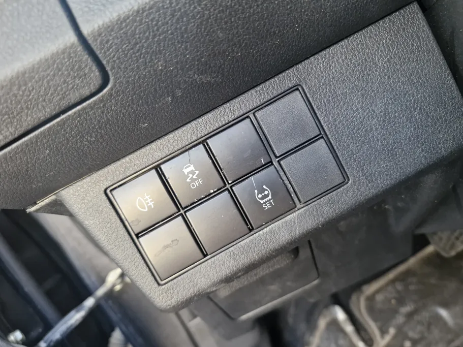 2024 Toyota Yaris  Y 