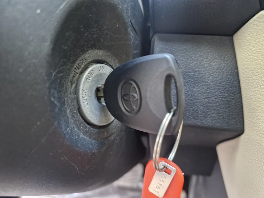 2024 Toyota Yaris  Y 