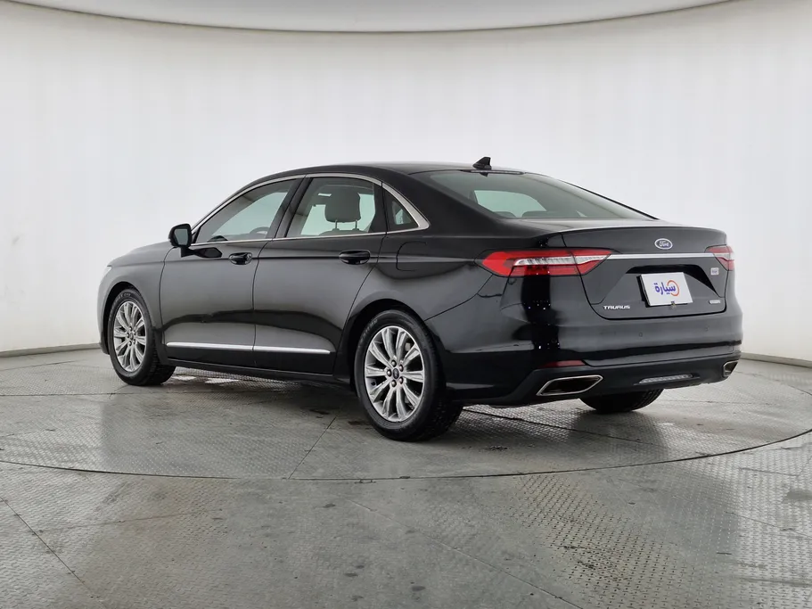 2020 Ford Taurus Ambiente 