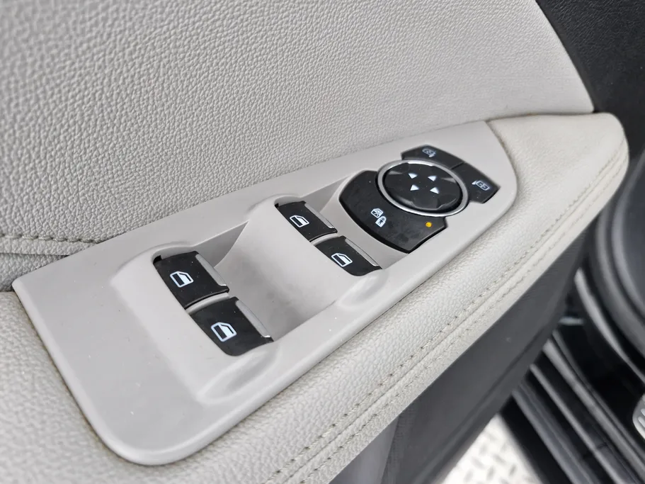 2020 Ford Taurus Ambiente 