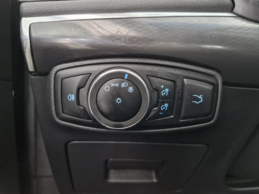 2020 Ford Taurus Ambiente 