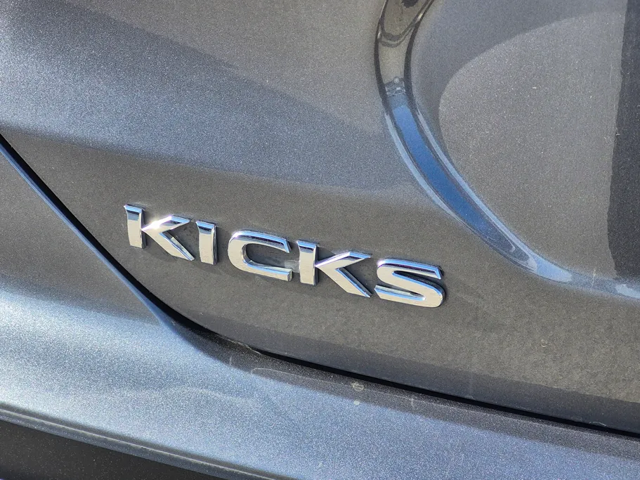 2024 Nissan Kicks S 