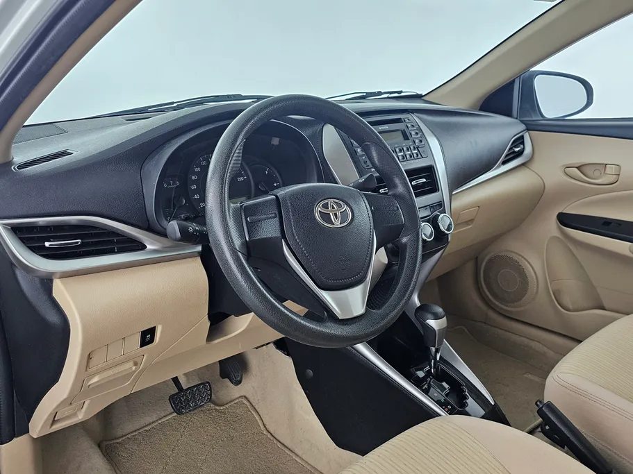 2019 Toyota Yaris  Y 