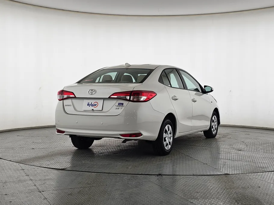 2019 Toyota Yaris  Y 