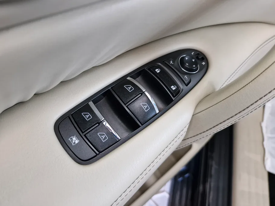 2022 Nissan Patrol SE 