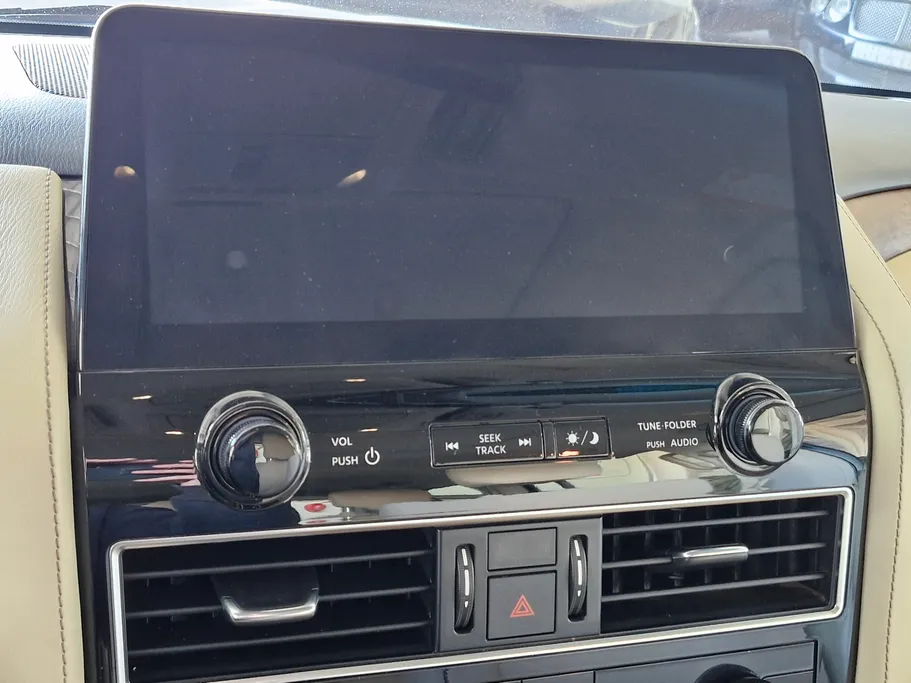 2022 Nissan Patrol SE 