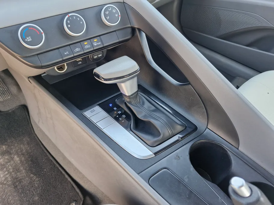 2023 Hyundai Elantra Fleet 