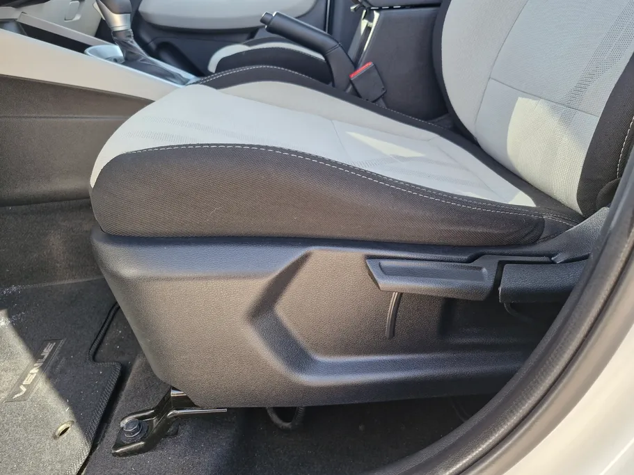 2024 Hyundai Venue Smart 