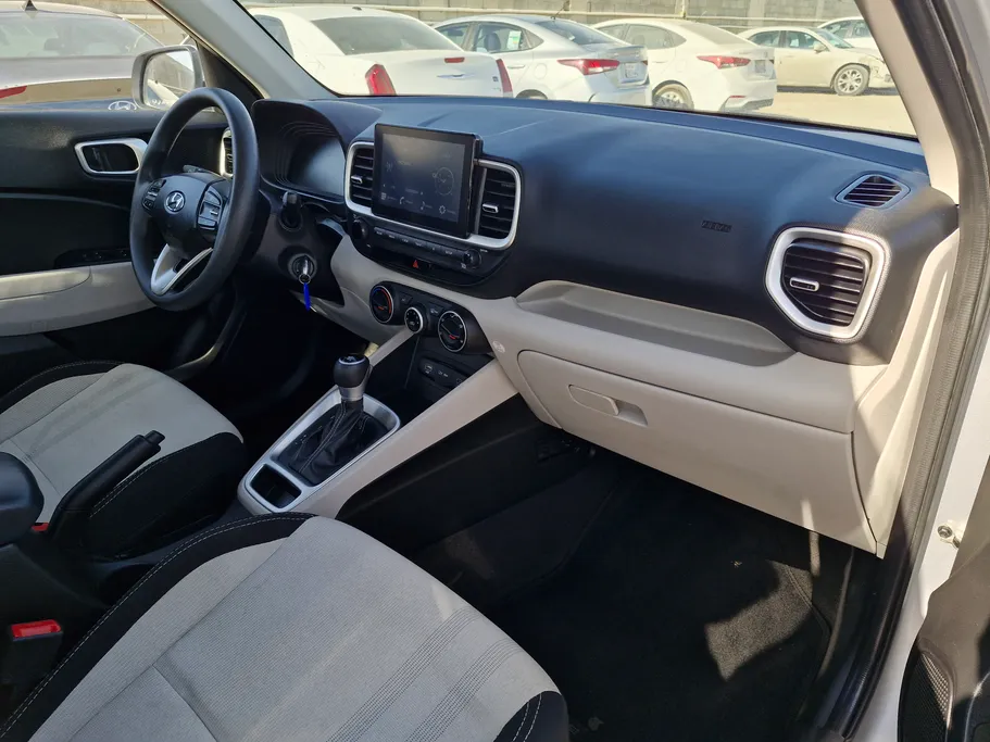 2024 Hyundai Venue Smart 