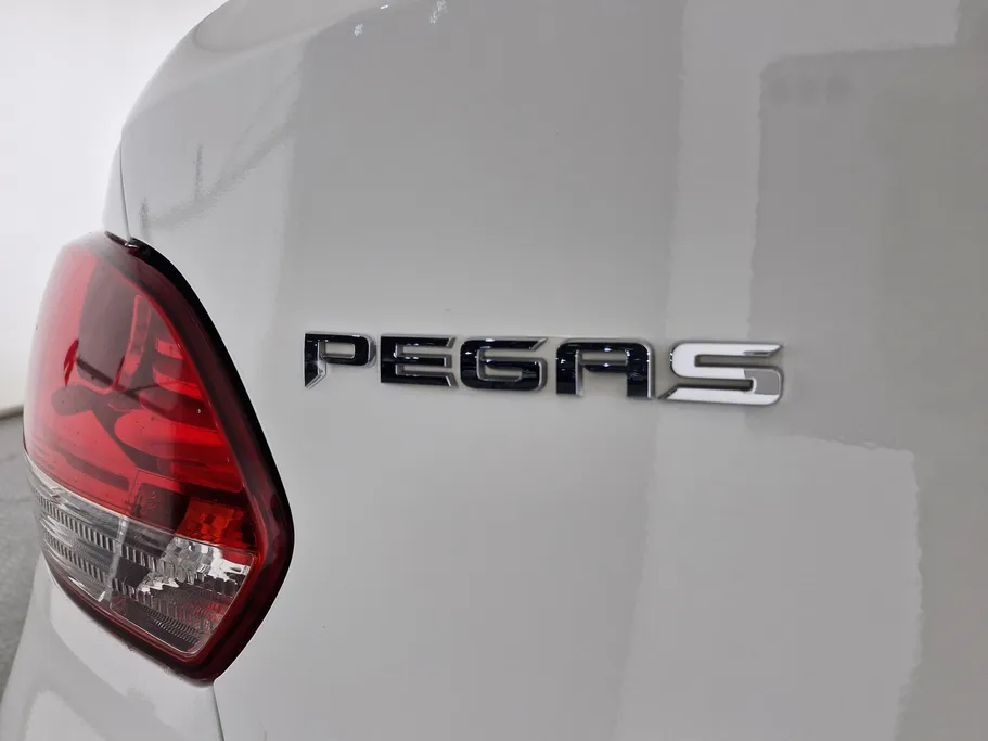 2022 Kia Pegas LX 