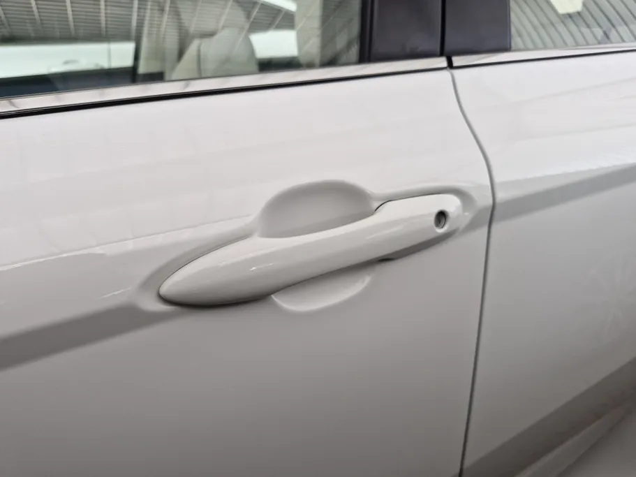 تويوتا كامري LE 2019 