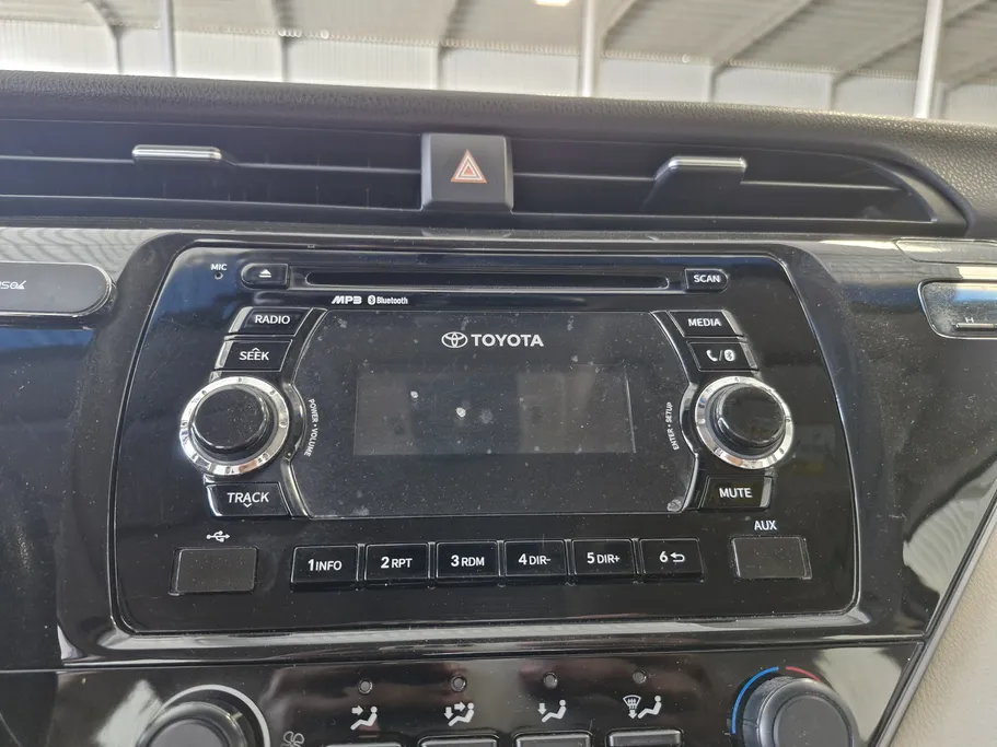 تويوتا كامري LE 2019 