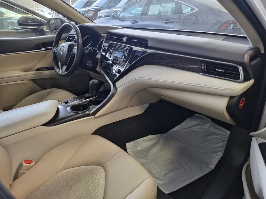 تويوتا كامري LE 2019 