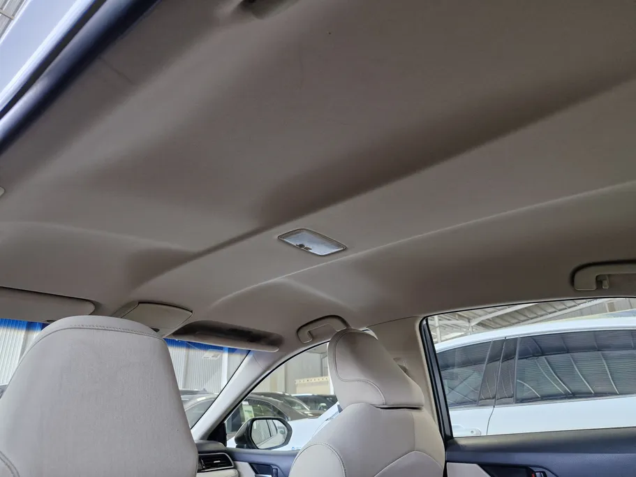 تويوتا كامري LE 2019 