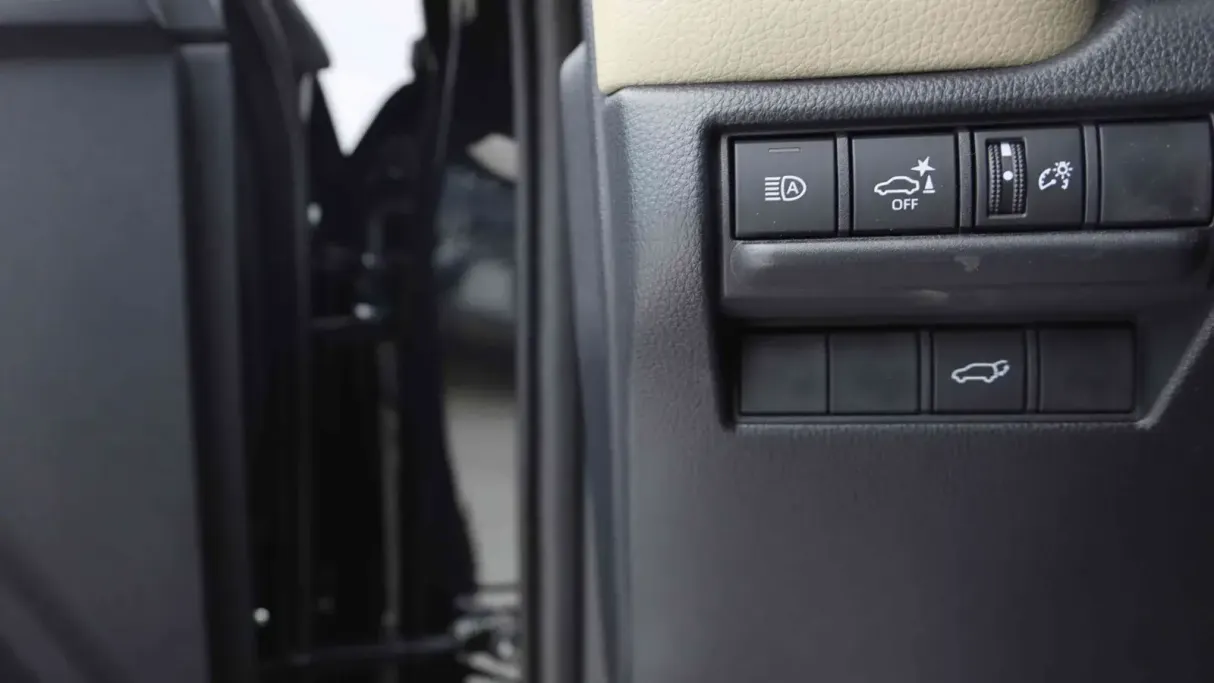 تويوتا برادو TXL3 2026 