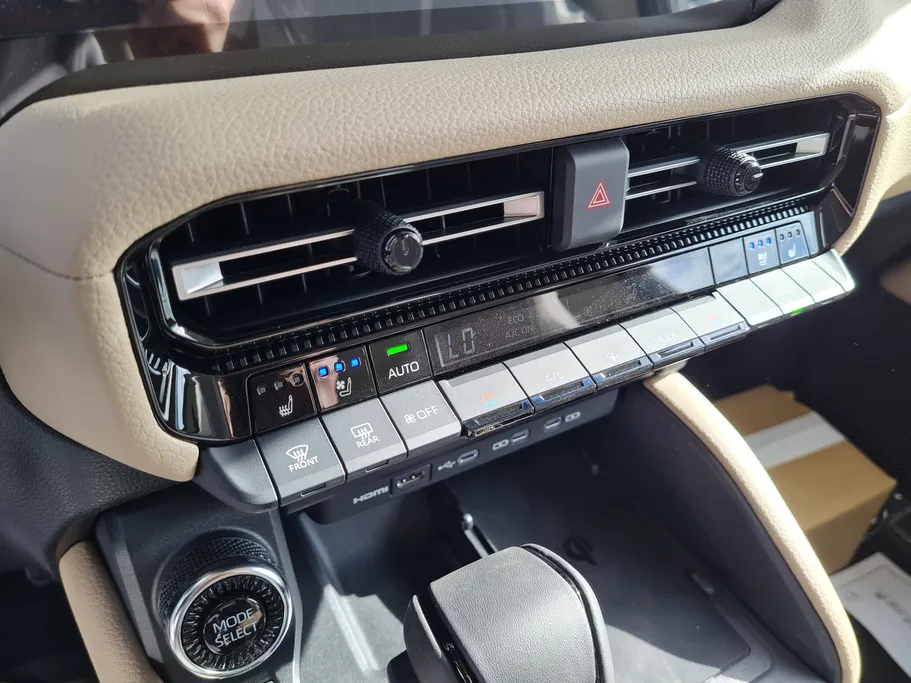 تويوتا برادو TXL3 2026 