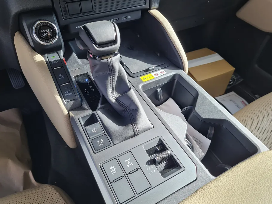 تويوتا برادو TXL3 2026 