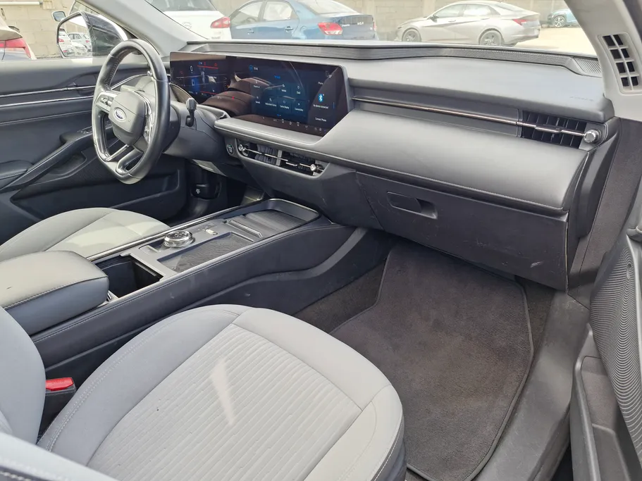 2023 Ford Taurus Ambiente New Shape 