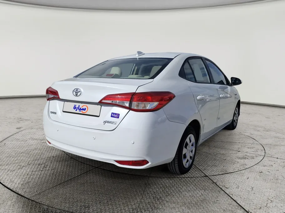 2021 Toyota Yaris  Y 