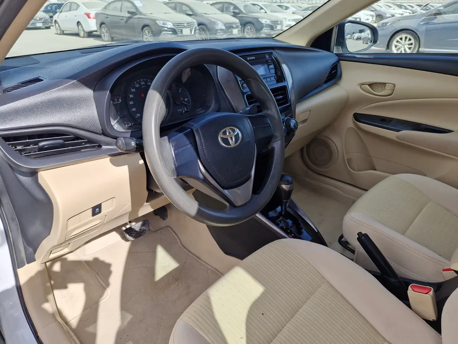 2021 Toyota Yaris  Y 