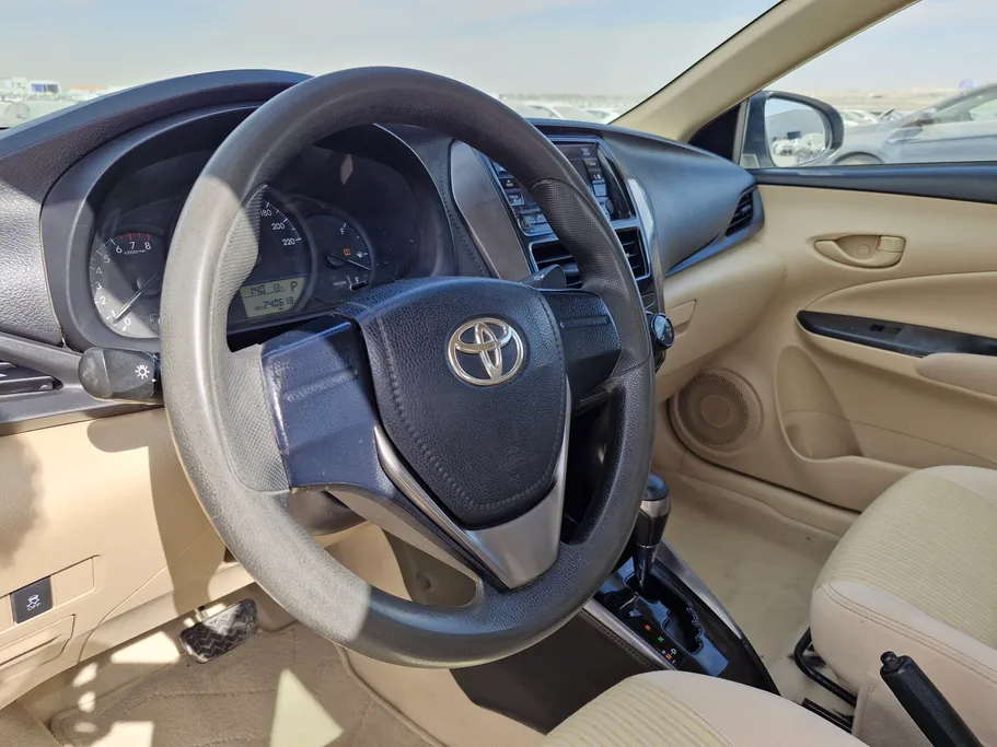 2021 Toyota Yaris  Y 