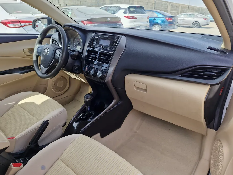 2021 Toyota Yaris  Y 