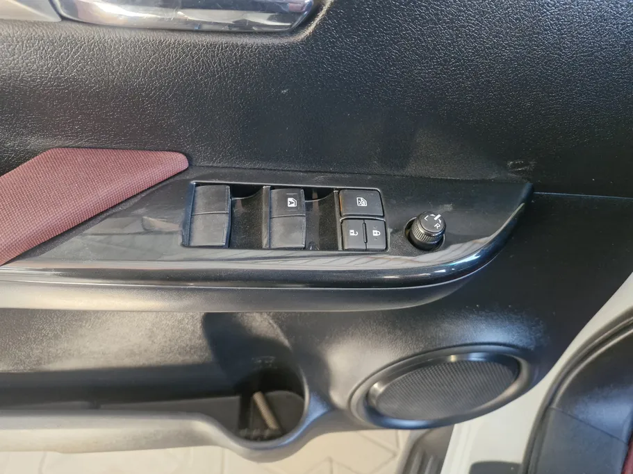 تويوتا هايلكس GLX.S 2019 