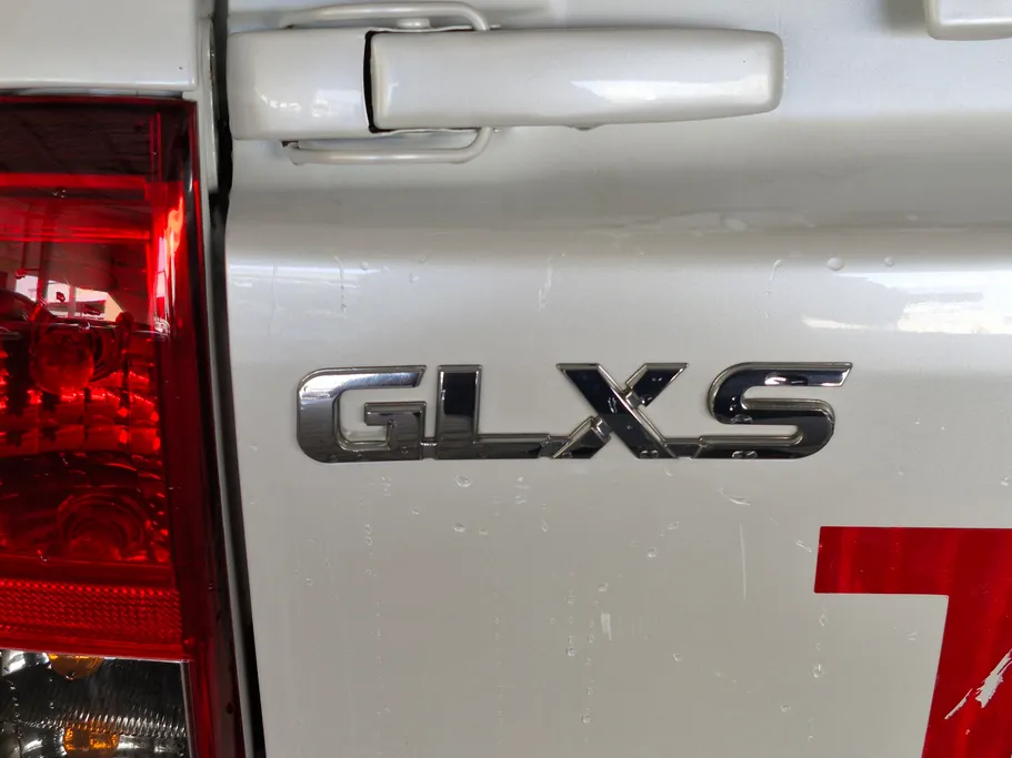 تويوتا هايلكس GLX.S 2019 