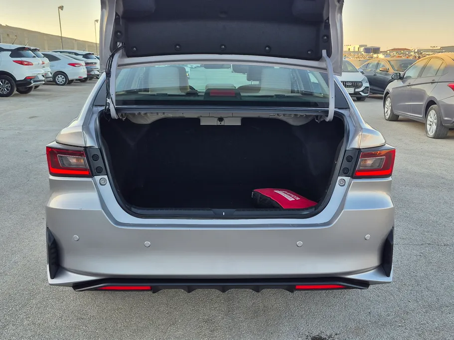 تويوتا يارس Y 2023 