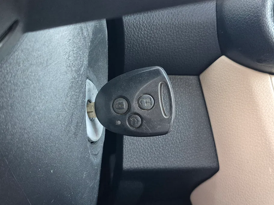 تويوتا يارس Y 2023 