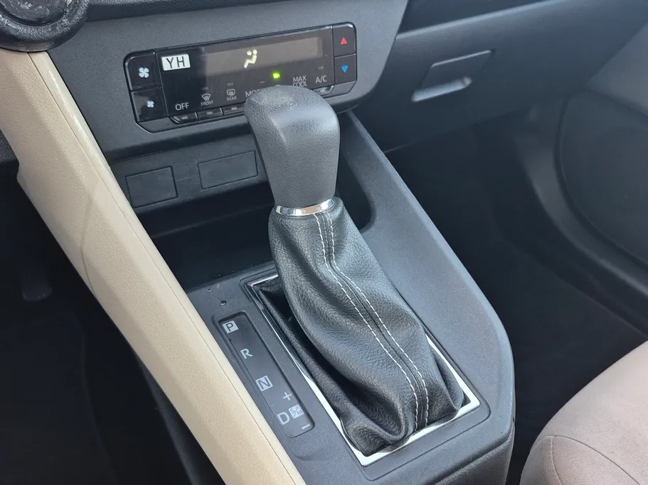 تويوتا يارس Y 2023 