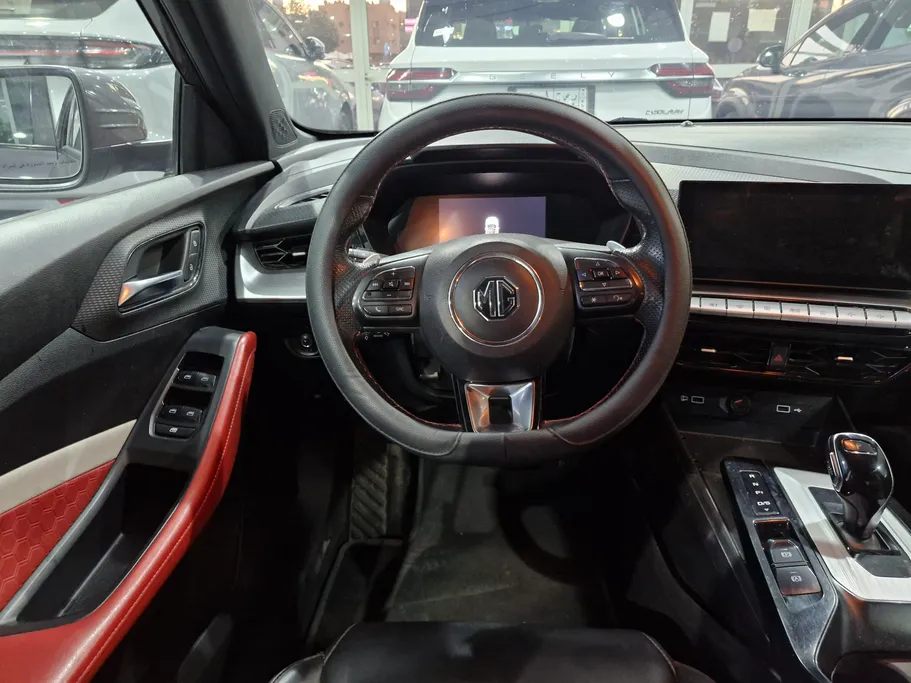 ام جي جي تي LUX 2023 